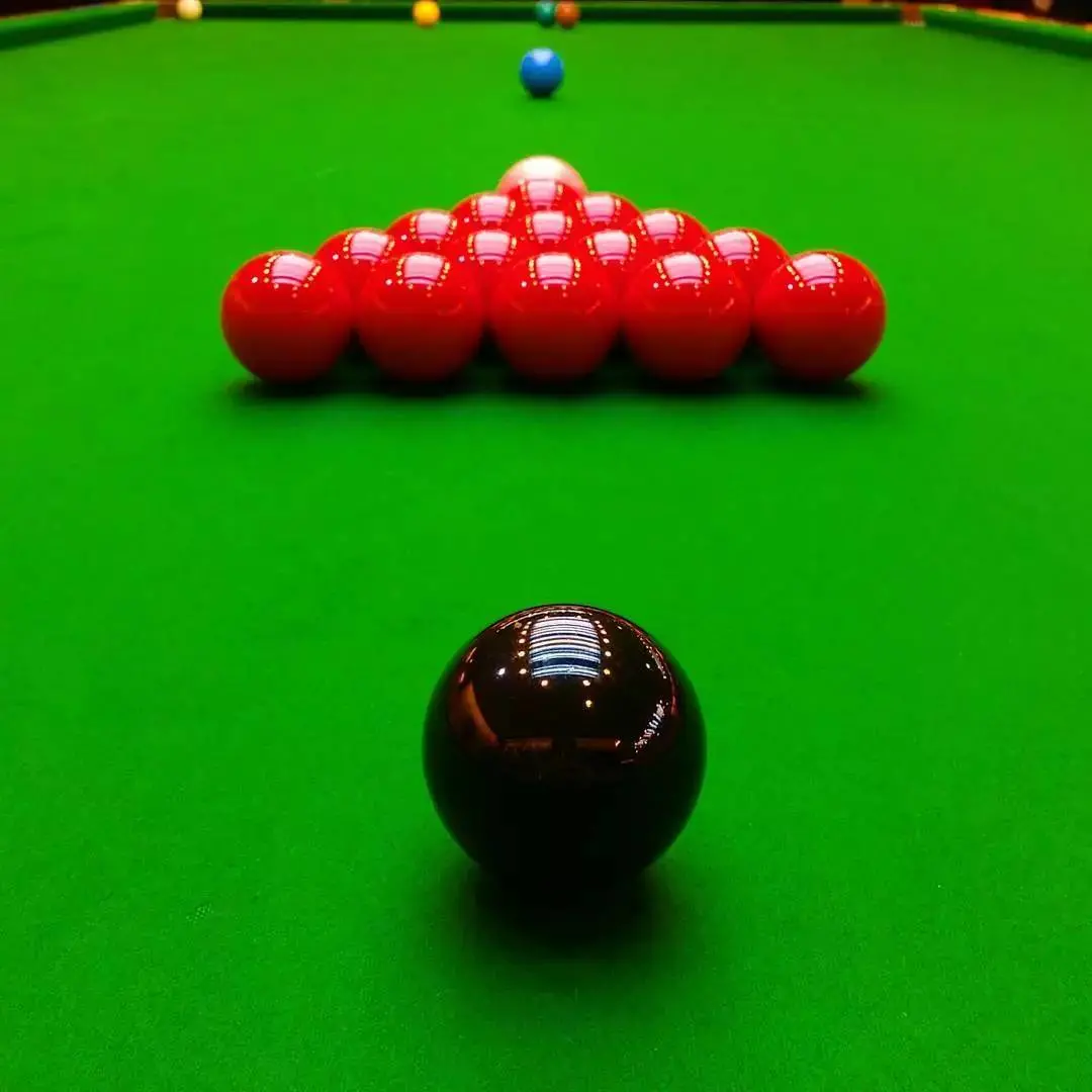 北爱尔兰斯诺克激战：瑞恩·戴VS马海龙，谁能率先夺得胜利之光？